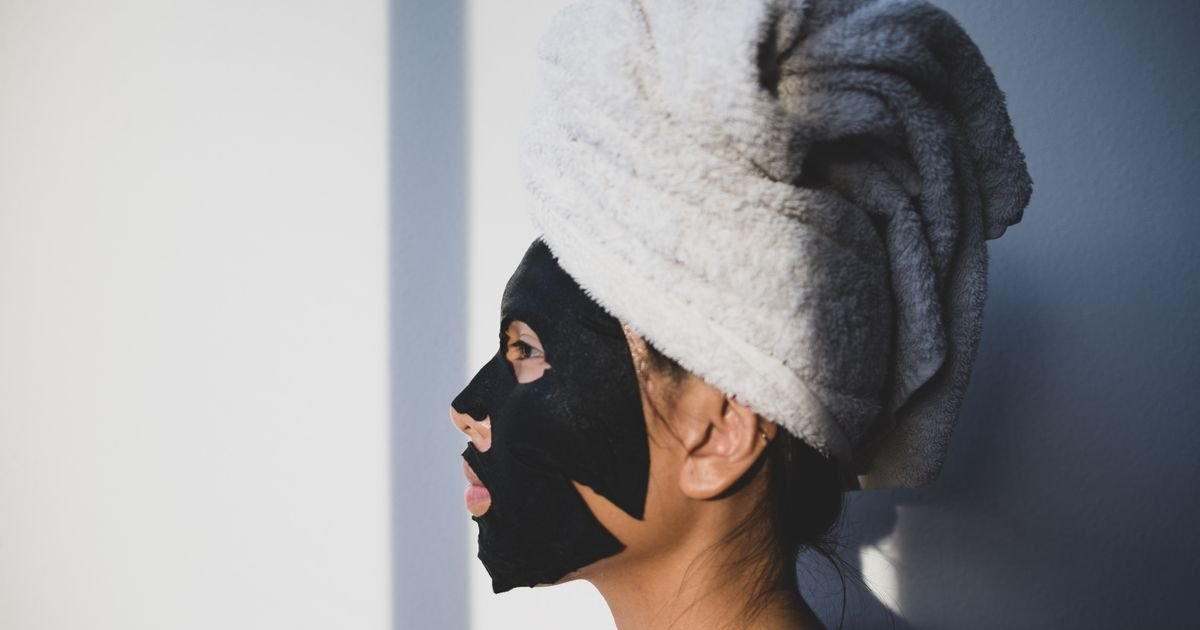 Tratamento facial em clínica de estética — peeling químico e microagulhamento em Patos de Minas e Varjão de Minas